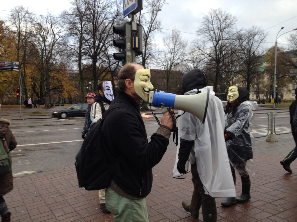 IMG 4137 1024x768 Foto: Jutaan Masked march di Tallinn dan tempat lain di dunia